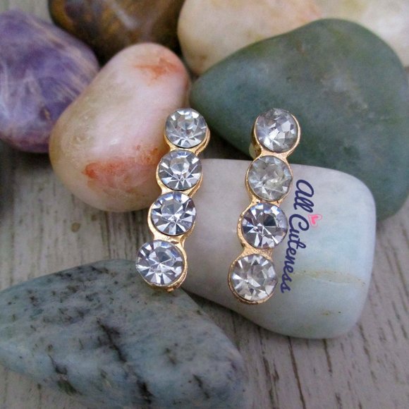 Jewelry - 🎀 Bar Stud Earrings